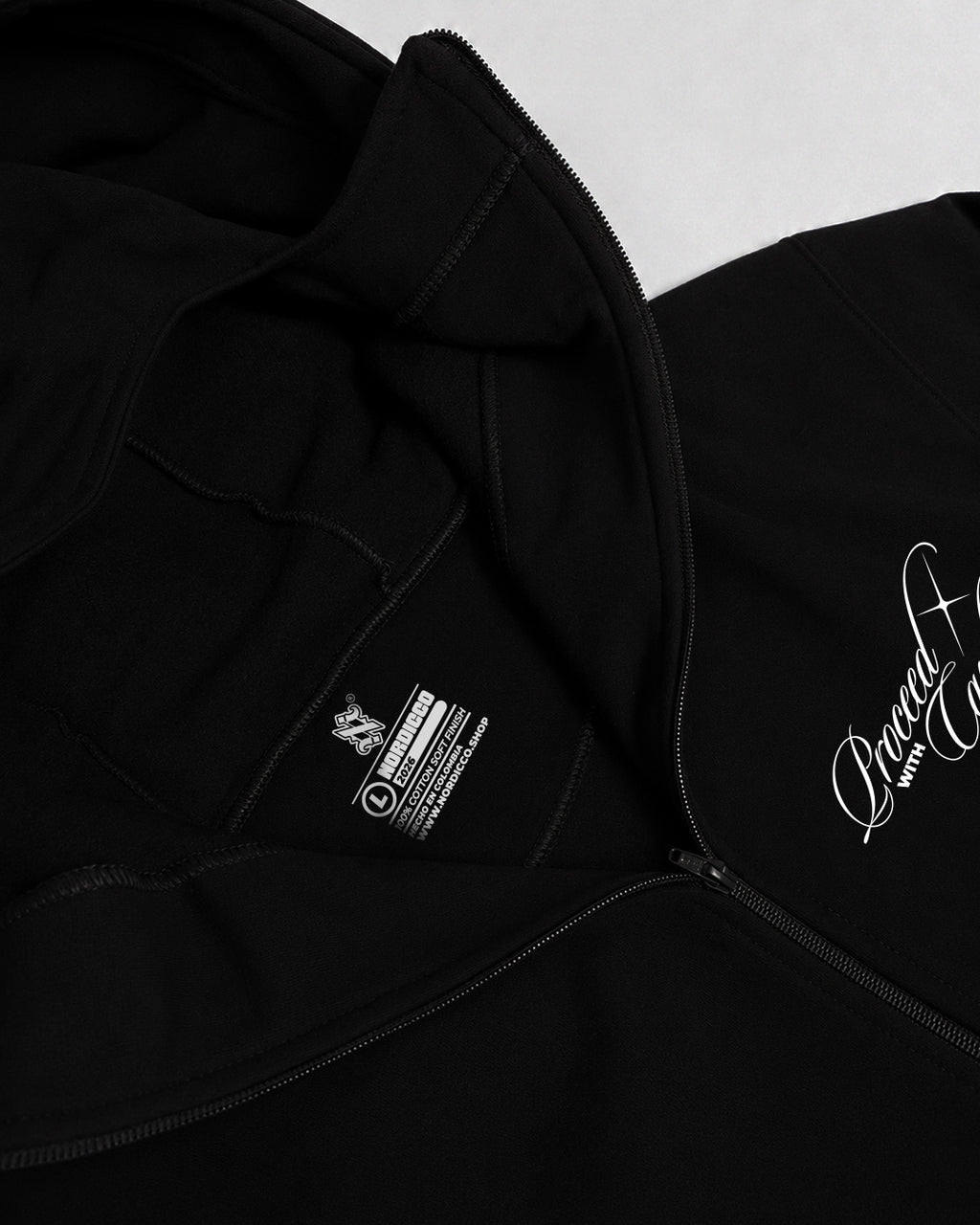 Hoodie Balaclava tipo chaqueta CAUTION (Colección Play To Win)