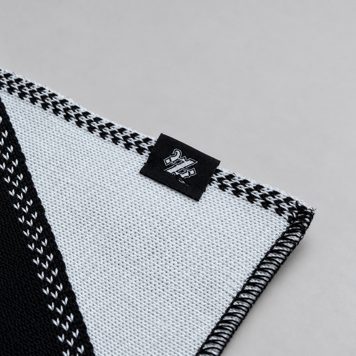Bufanda NRDCC STUDIOS — Doble Faz